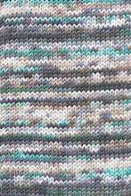 Load image into Gallery viewer, WoolAddicts Move 8 ply