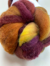 Load image into Gallery viewer, Nube Merino Roving