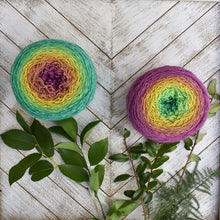 Load image into Gallery viewer, Mary Ann Blossoms
